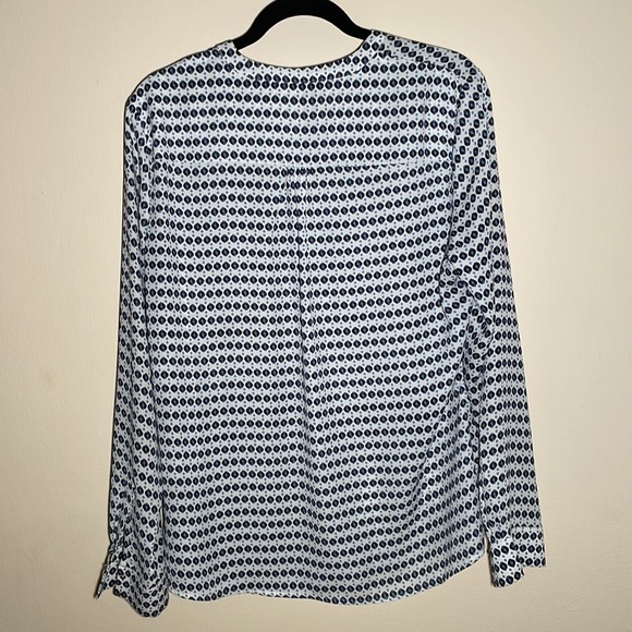 Stylish Women’s Blouse - Picture 2 of 3